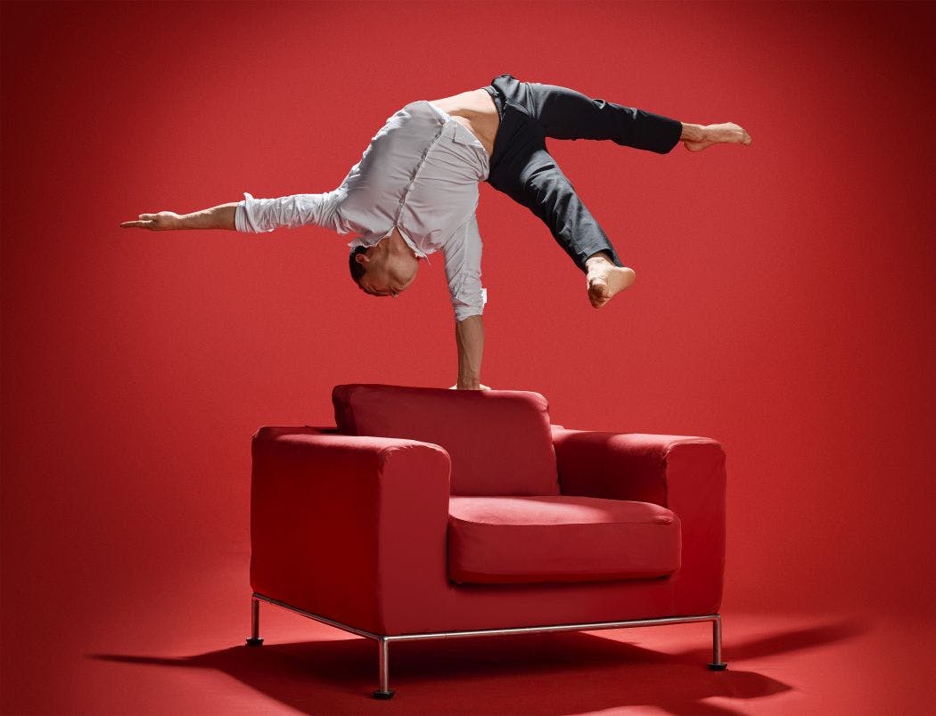 Handstand-Akrobatik als Showact für Firmenfeiern: einzigartig, modern und überraschend